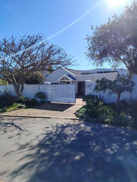 House For Sale in Sandbaai, Hermanus